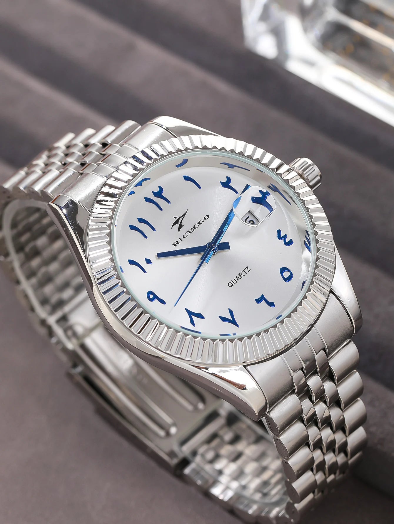 Luxury Quartz Watch — Stainless Steel Business Style