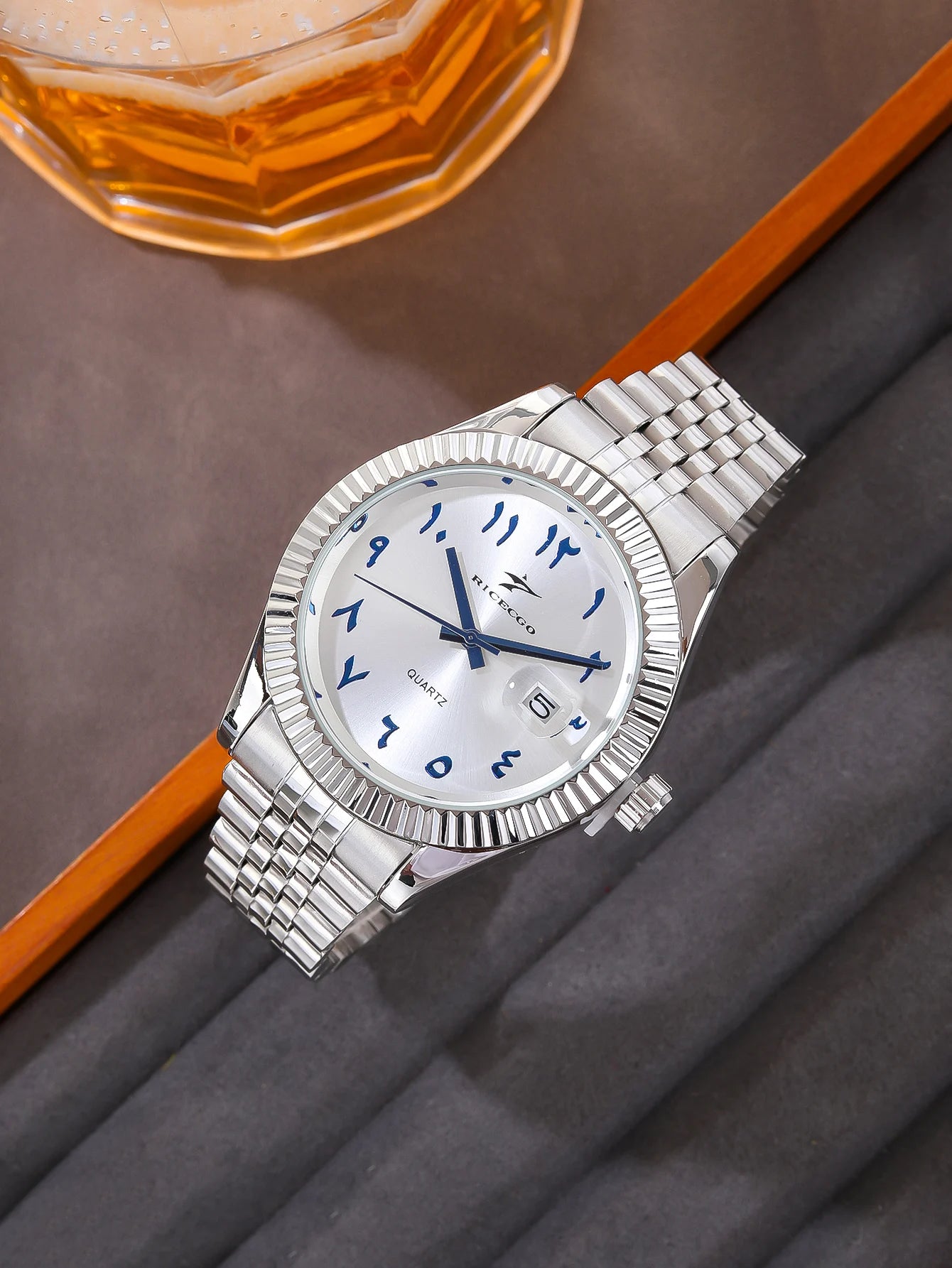 Luxury Quartz Watch — Stainless Steel Business Style