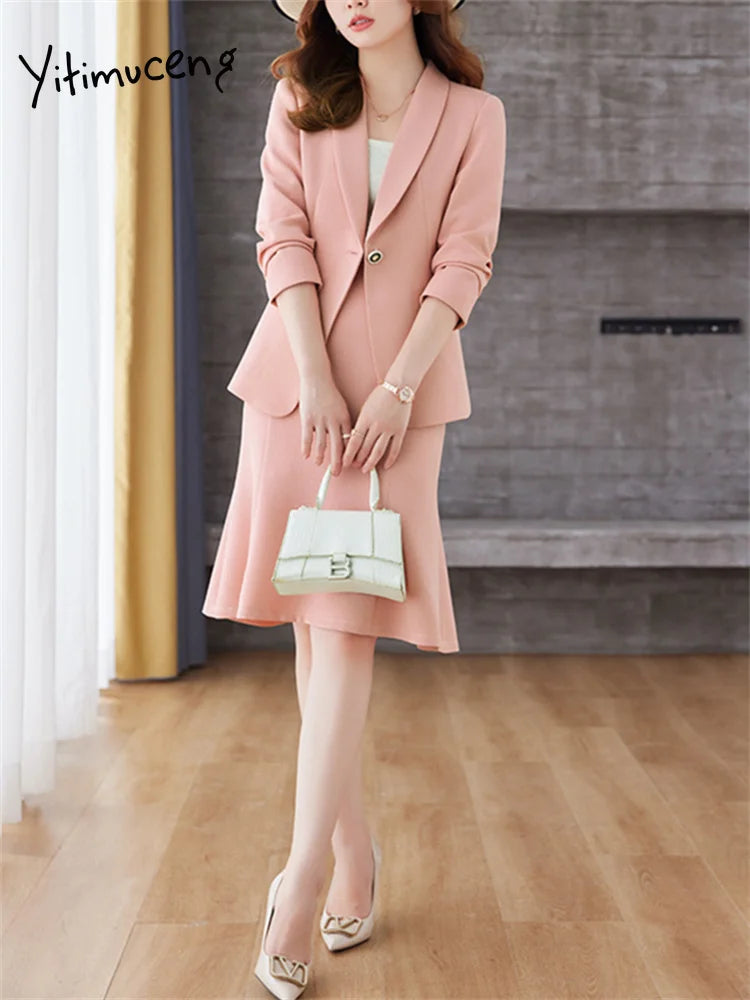 Elegant White Blazer & Skirt Set – Formal Look