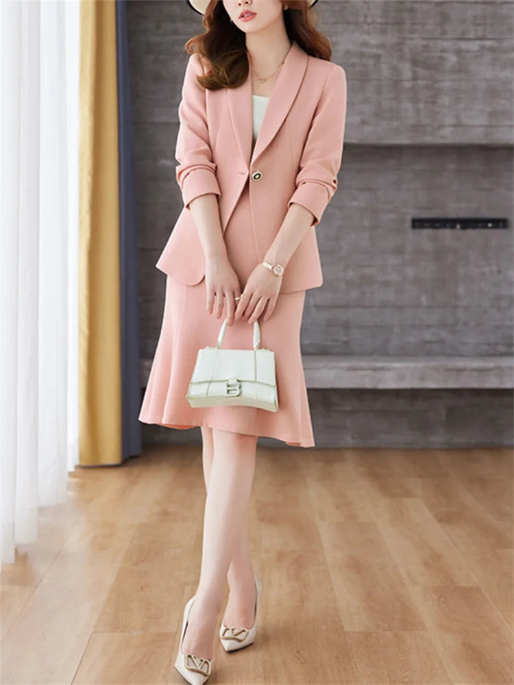 Elegant White Blazer & Skirt Set – Formal Look