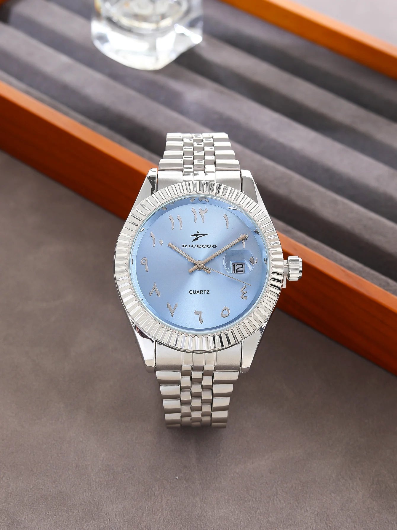 Luxury Quartz Watch — Stainless Steel Business Style