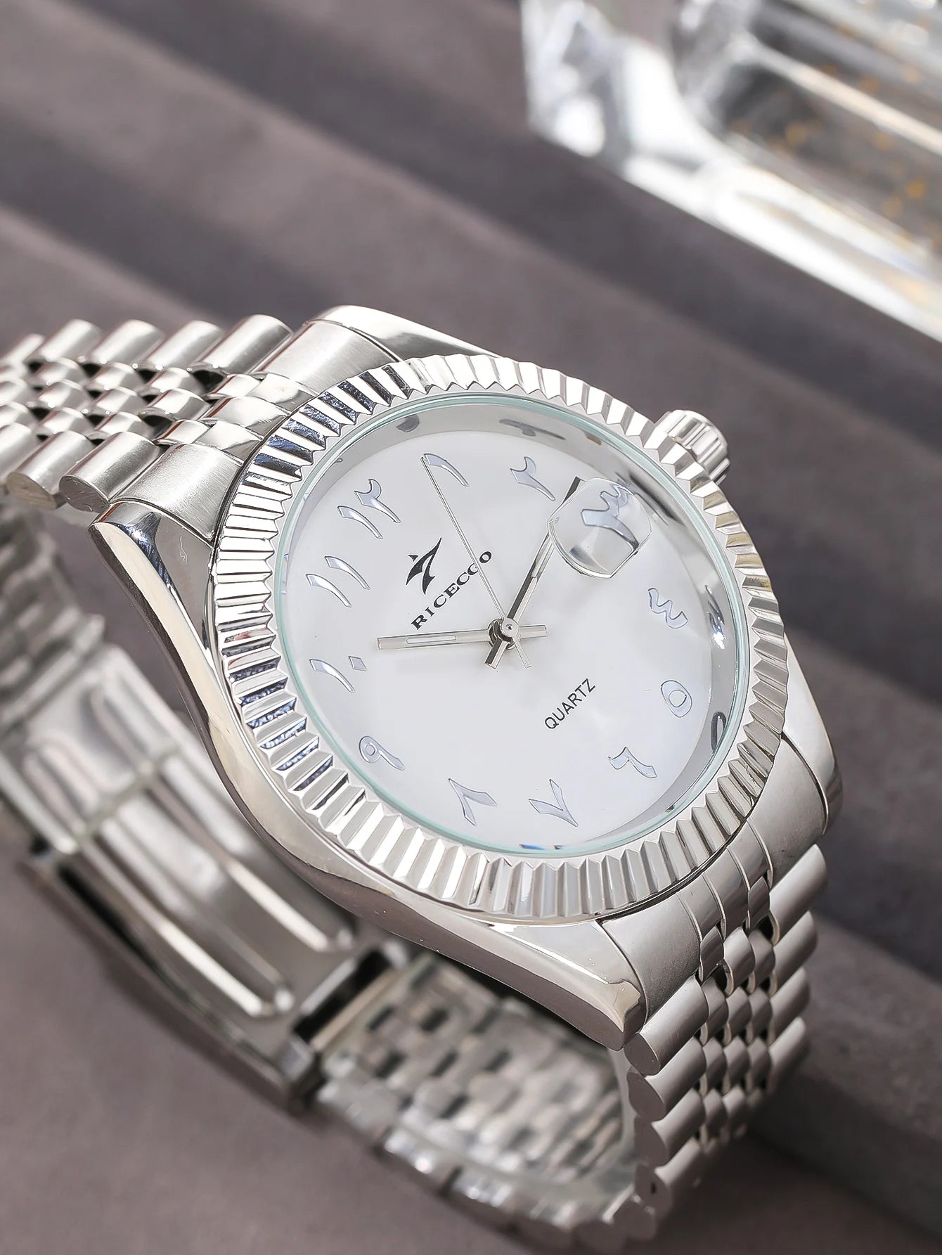 Luxury Quartz Watch — Stainless Steel Business Style